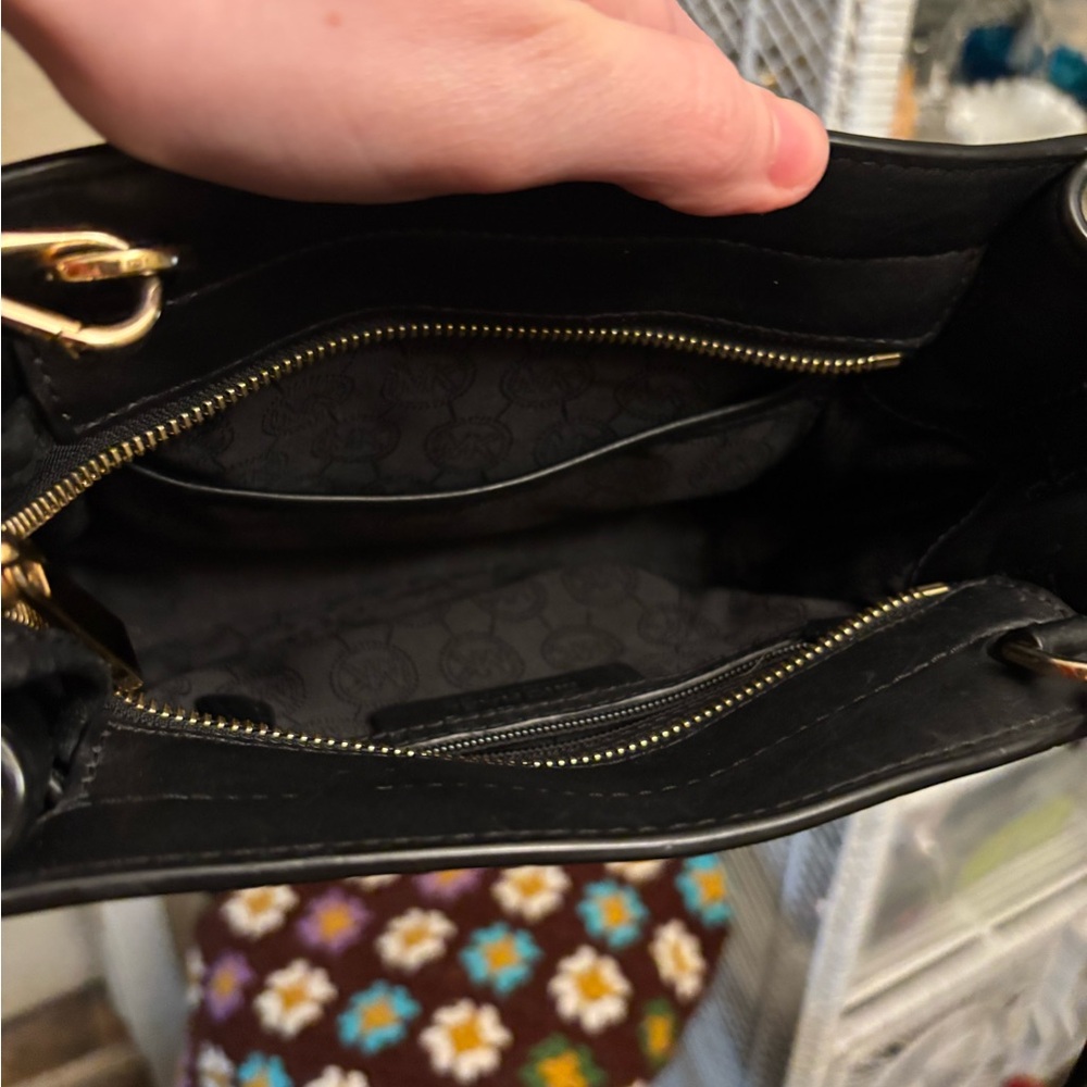 Black Michael Kors Women's Bag - Picture 8 of 16